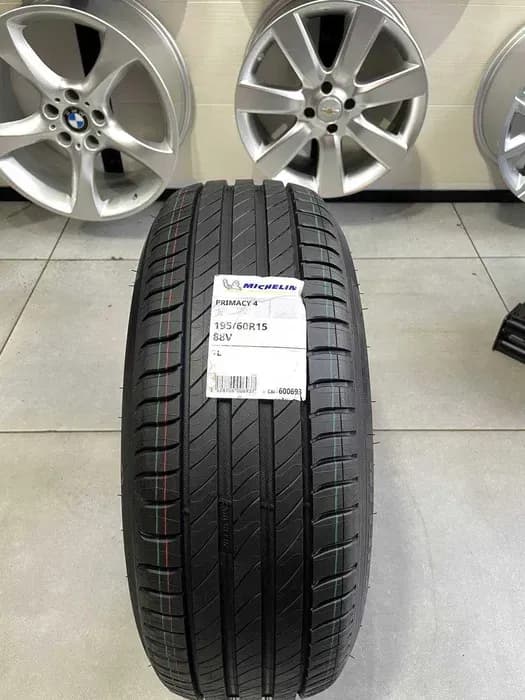 Michelin 195/60R15 image 2