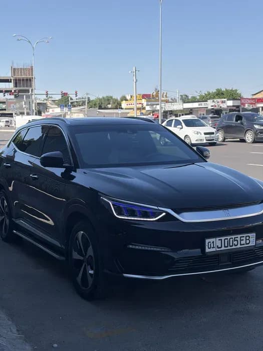 BYD Song Plus 2022 used image 2