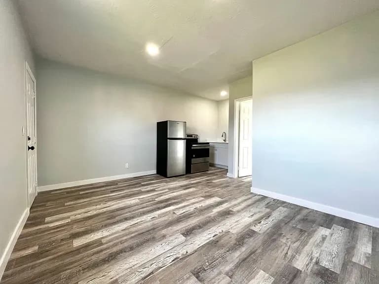 Квартира 1 2 58 m² image 3