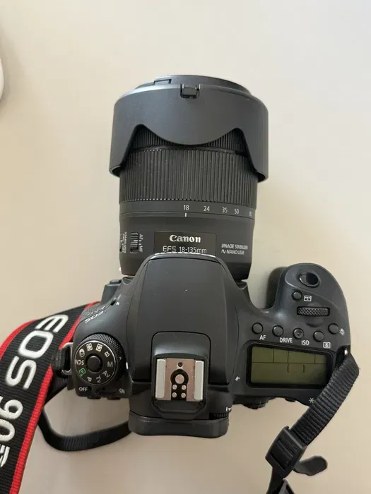 Canon 90d 18-135mm nano USM image 1