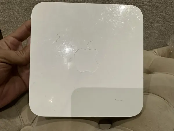 Apple AirPort Extreme Base Station 2-х диапазонный WiFi роутер