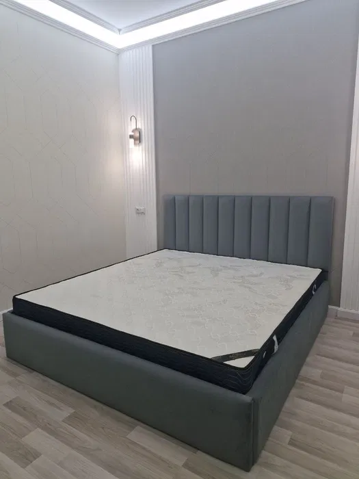 Кровать мягкая для спальни image 7