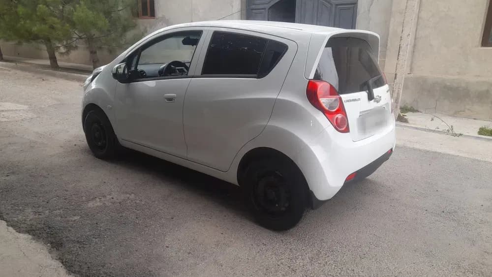 Chevrolet Spark 2015 used image 2