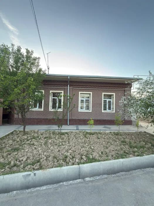 Ер майдони Тинчлик image 0