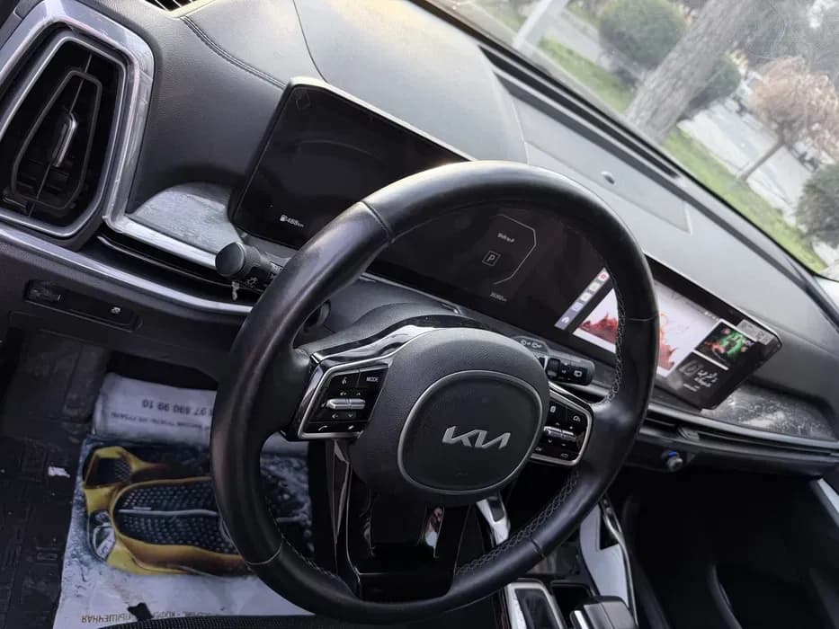 Kia Sorento image 1