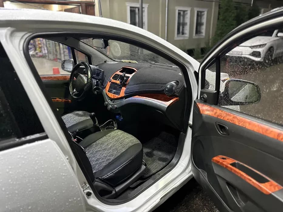 Chevrolet Spark 2013 used image 2