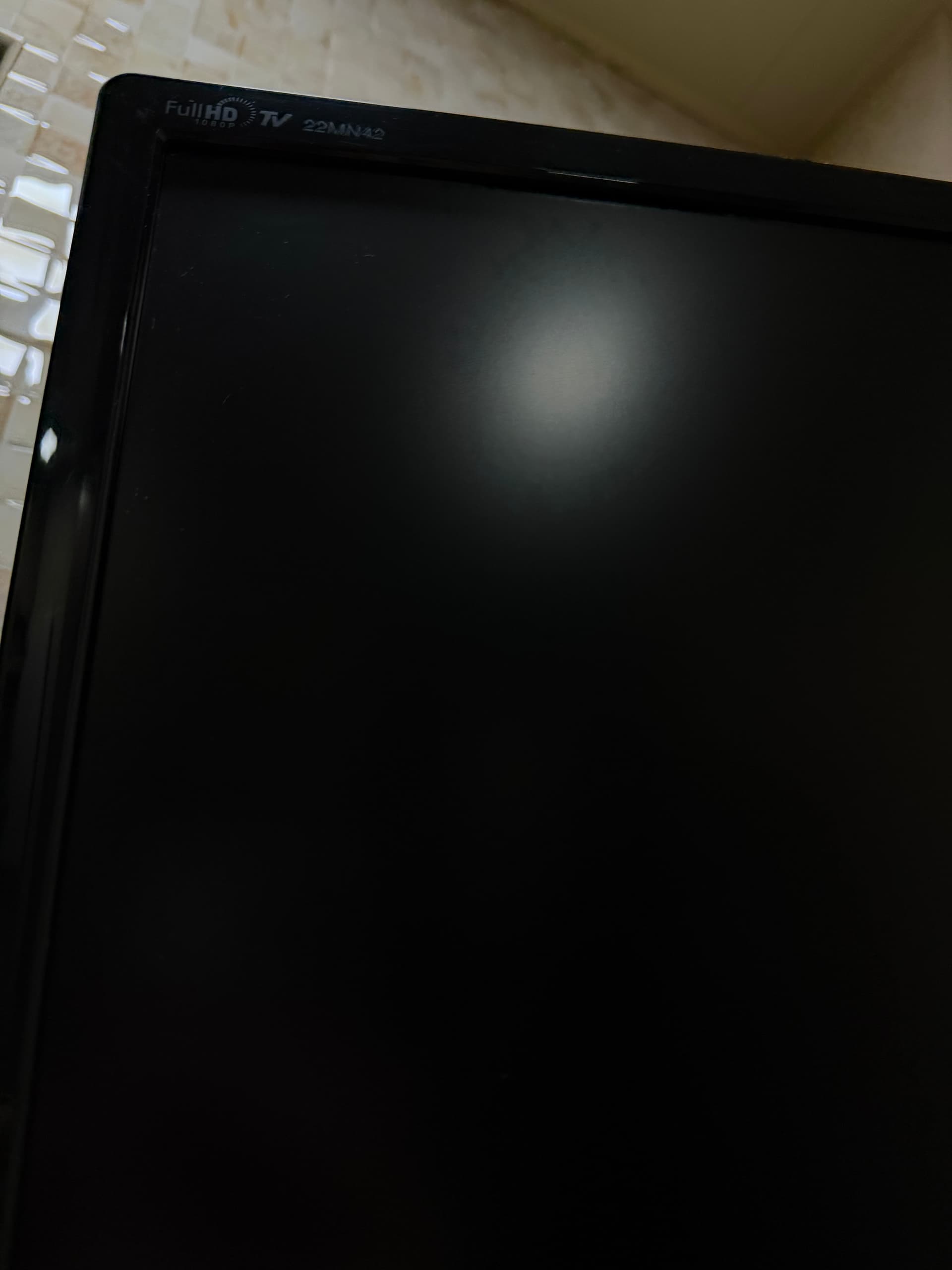 Телевизор + кронштейн LG LED 22” Full HD в отличном состоянии image 3