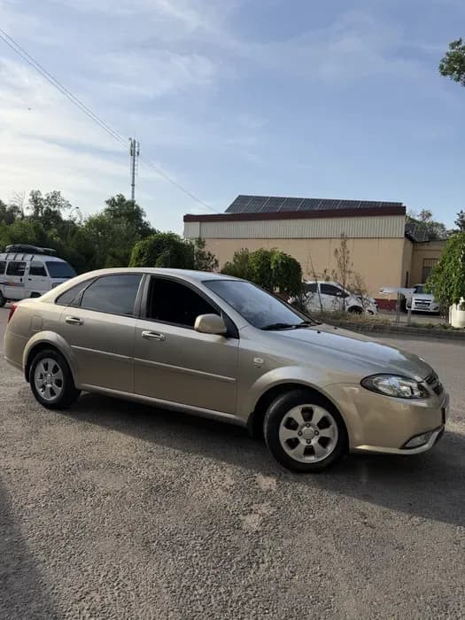 Chevrolet Gentra 2015 used image 2