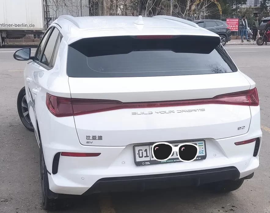 BYD E2 image 5