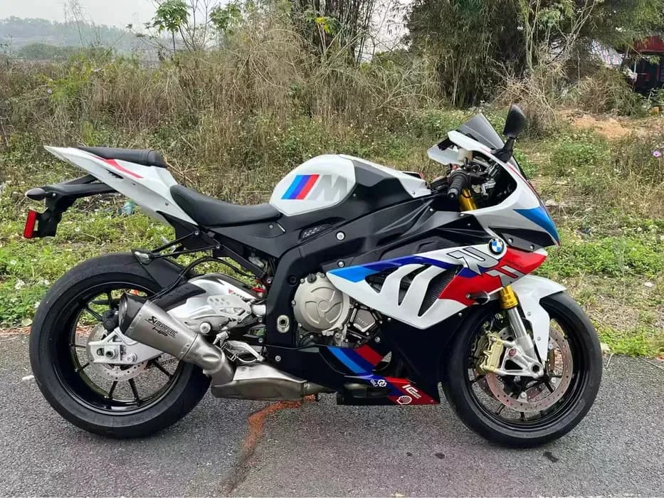 BMW S1000RR 2 BMW S1000RR image 2