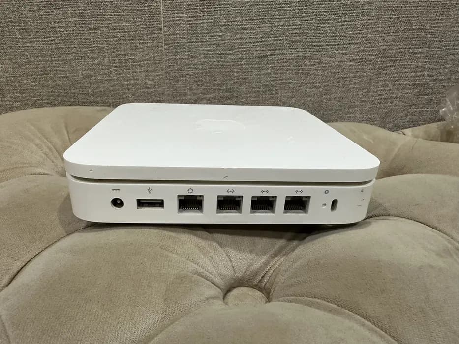 Apple AirPort Extreme Base Station 2-х диапазонный WiFi роутер 1 Apple AirPort Extreme Base Station 2-х диапазонный WiFi роутер image 1