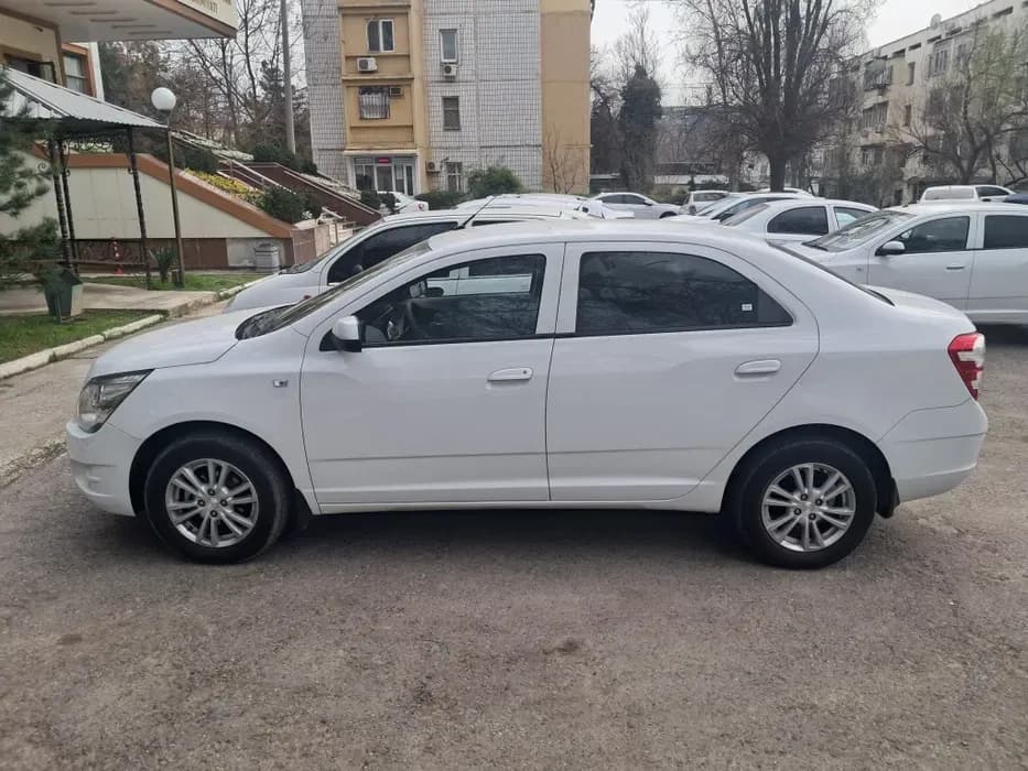 Chevrolet Cobalt 2024 used 2 Chevrolet Cobalt 2024 used image 2