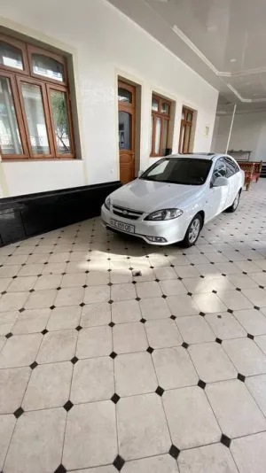 Chevrolet Gentra 2022 used image 2 blur bg