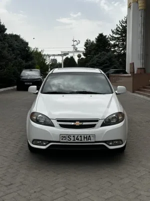 Chevrolet Gentra 2020 used image 1 blur bg