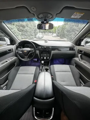 Chevrolet Gentra 2020 used image 3 blur bg
