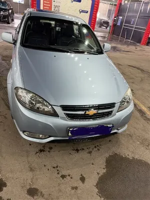 Chevrolet Gentra image 1 blur bg