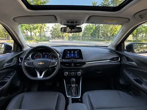 Chevrolet Onix image 1 blur bg