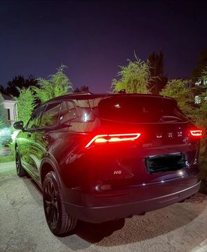 Haval H6 image 1 blur bg