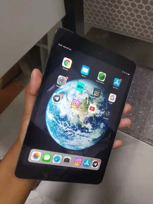 Apple iPad mini 2 image 2 blur bg