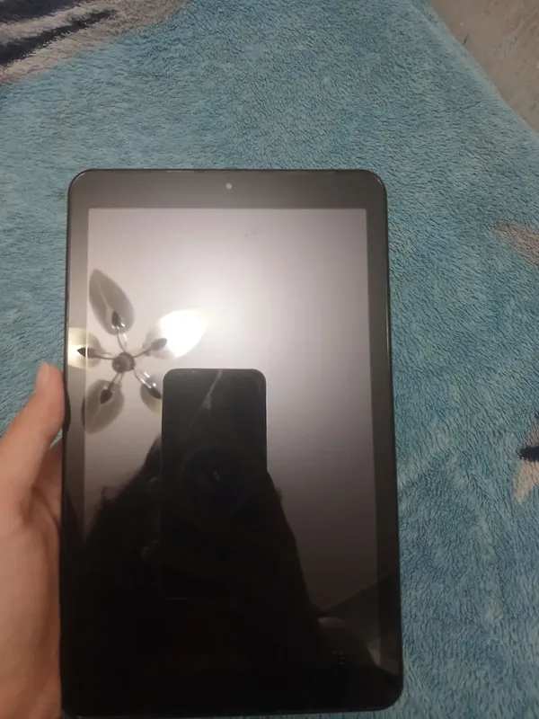 Samsung Galaxy Tab A 8.0 blur bg
