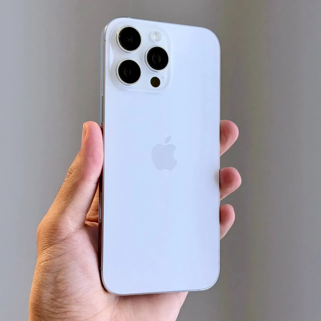 Apple iPhone 16 Pro Max image 2