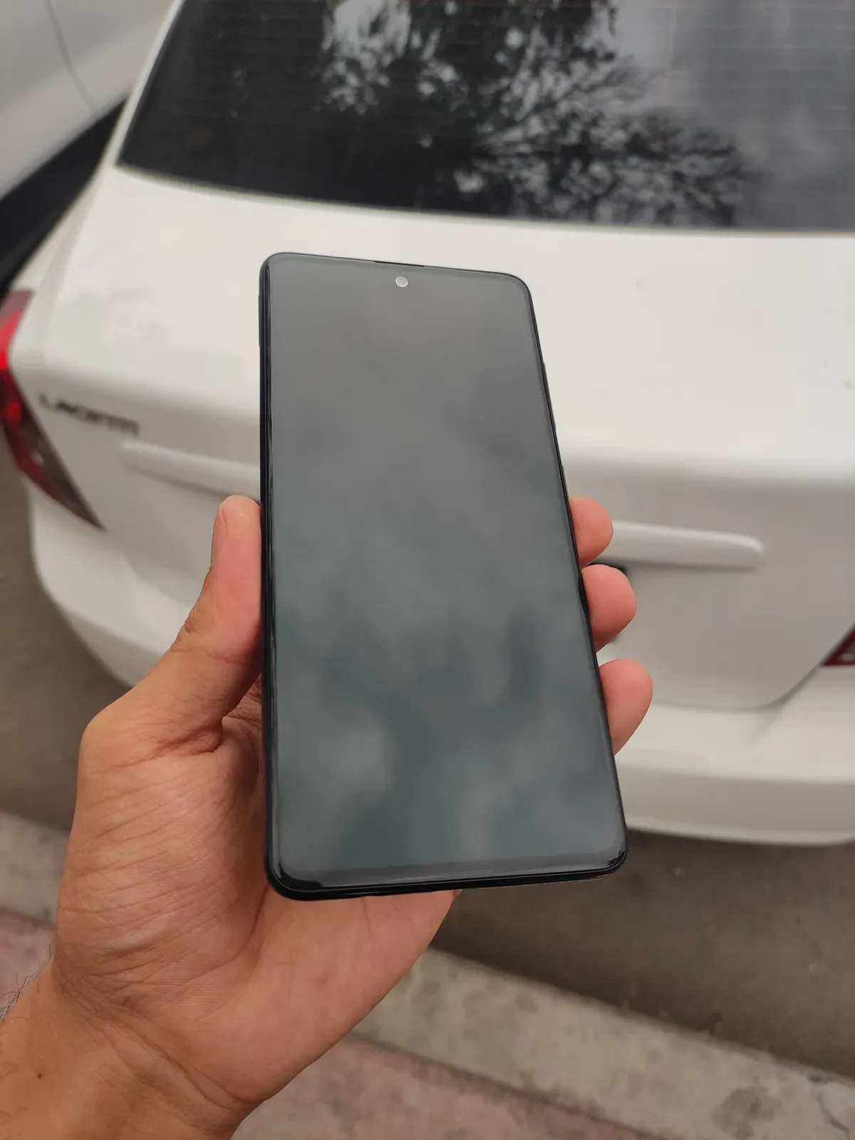 Samsung Galaxy A51 2 Samsung Galaxy A51 image 2