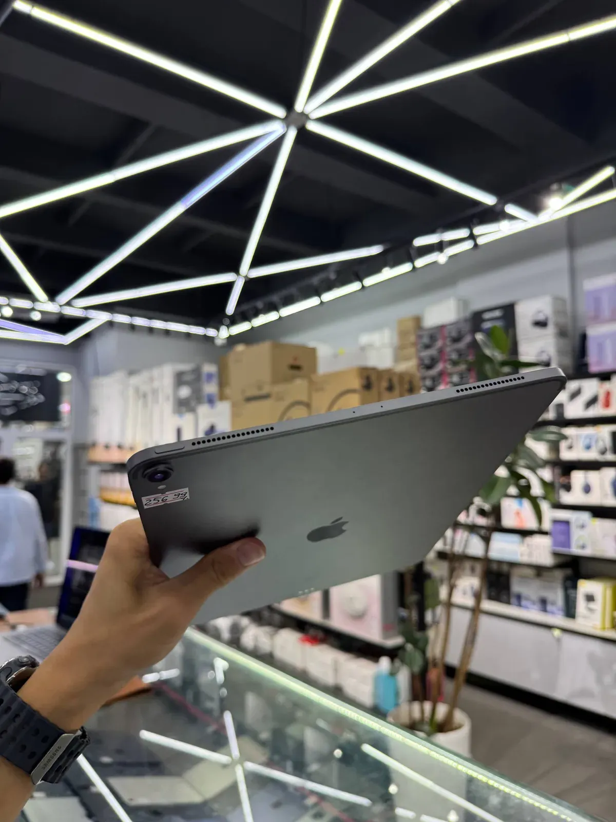 Apple iPad Pro 12.9 (2018) 3 Apple iPad Pro 12.9 (2018) image 3