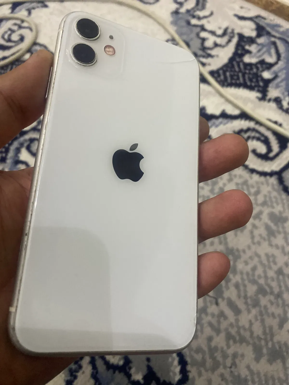 Apple iPhone 11 image 1