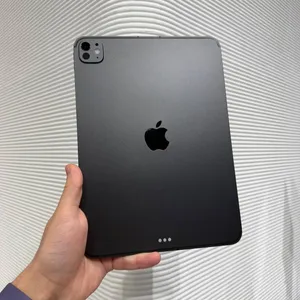 Apple iPad Pro 11 (M5) image 0 blur bg