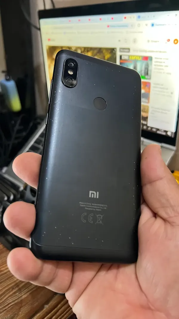 Redmi Note 6 Pro blur bg