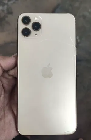 Apple iPhone 11 Pro Max image 3 blur bg