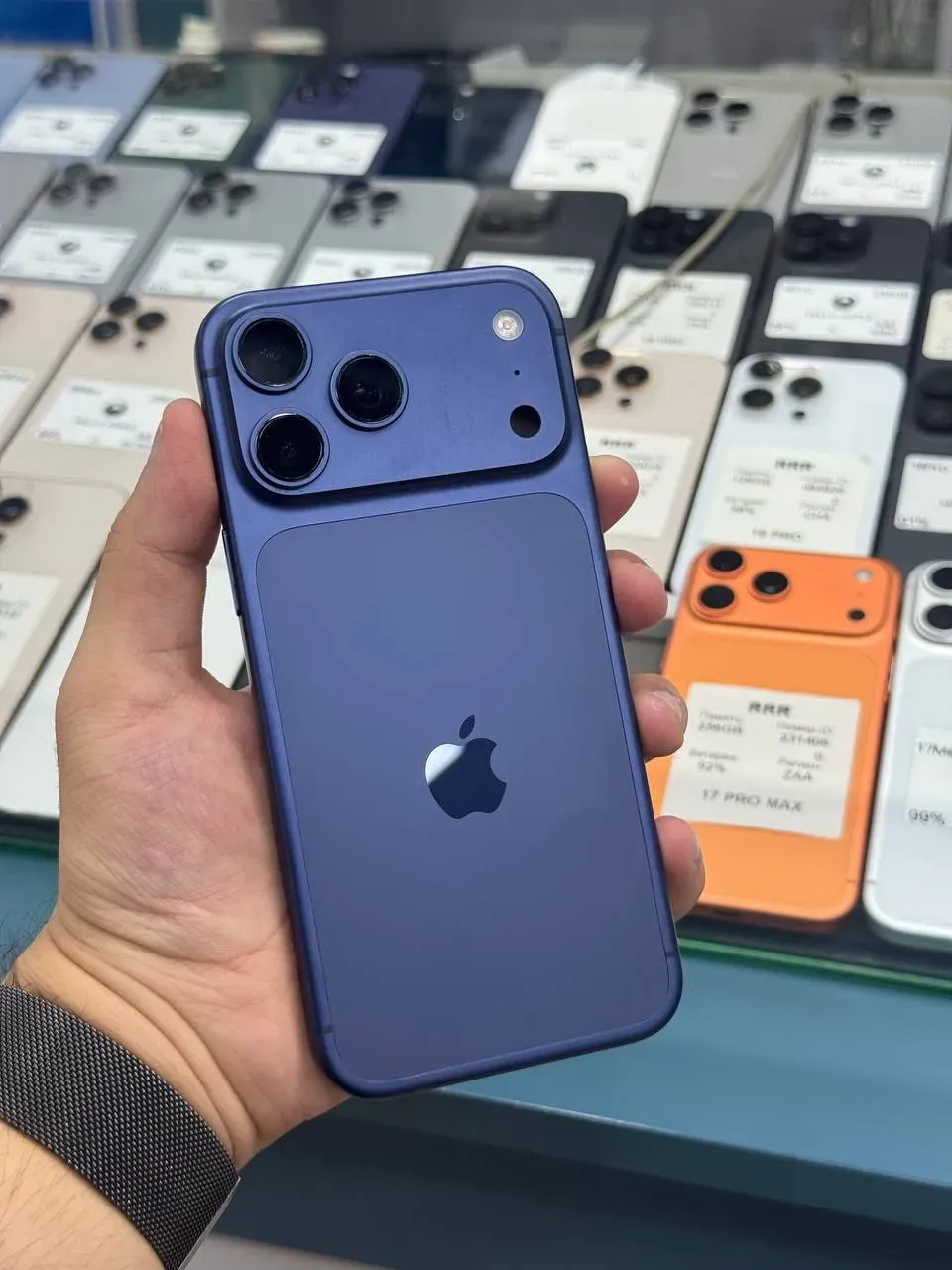 Apple iPhone 17 Pro Max image 0