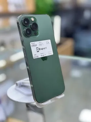 Apple iPhone 13 Pro Max image 1 blur bg