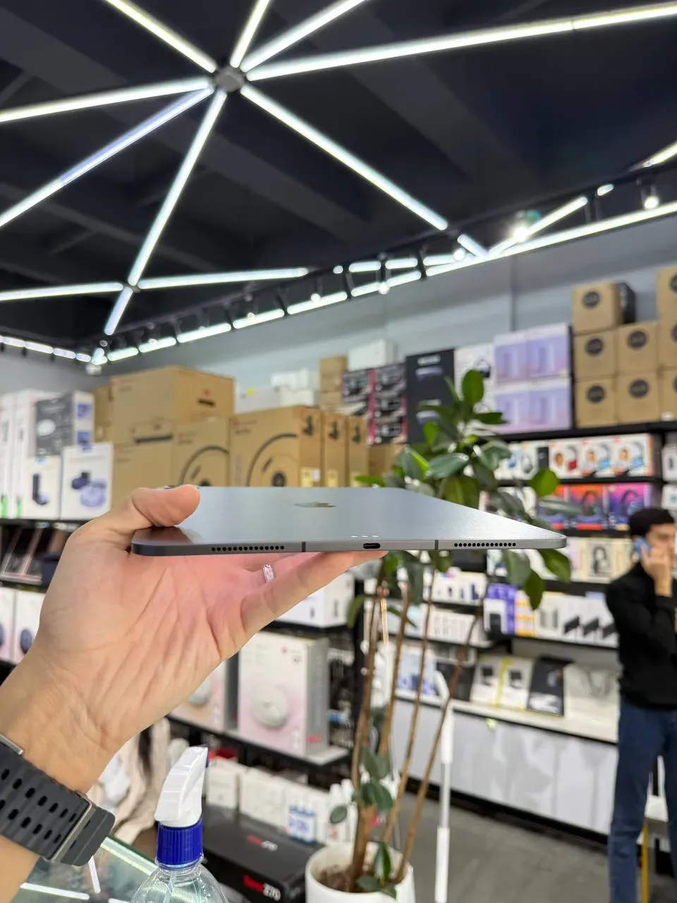 Apple iPad Pro 13 (M4) 1 Apple iPad Pro 13 (M4) image 1