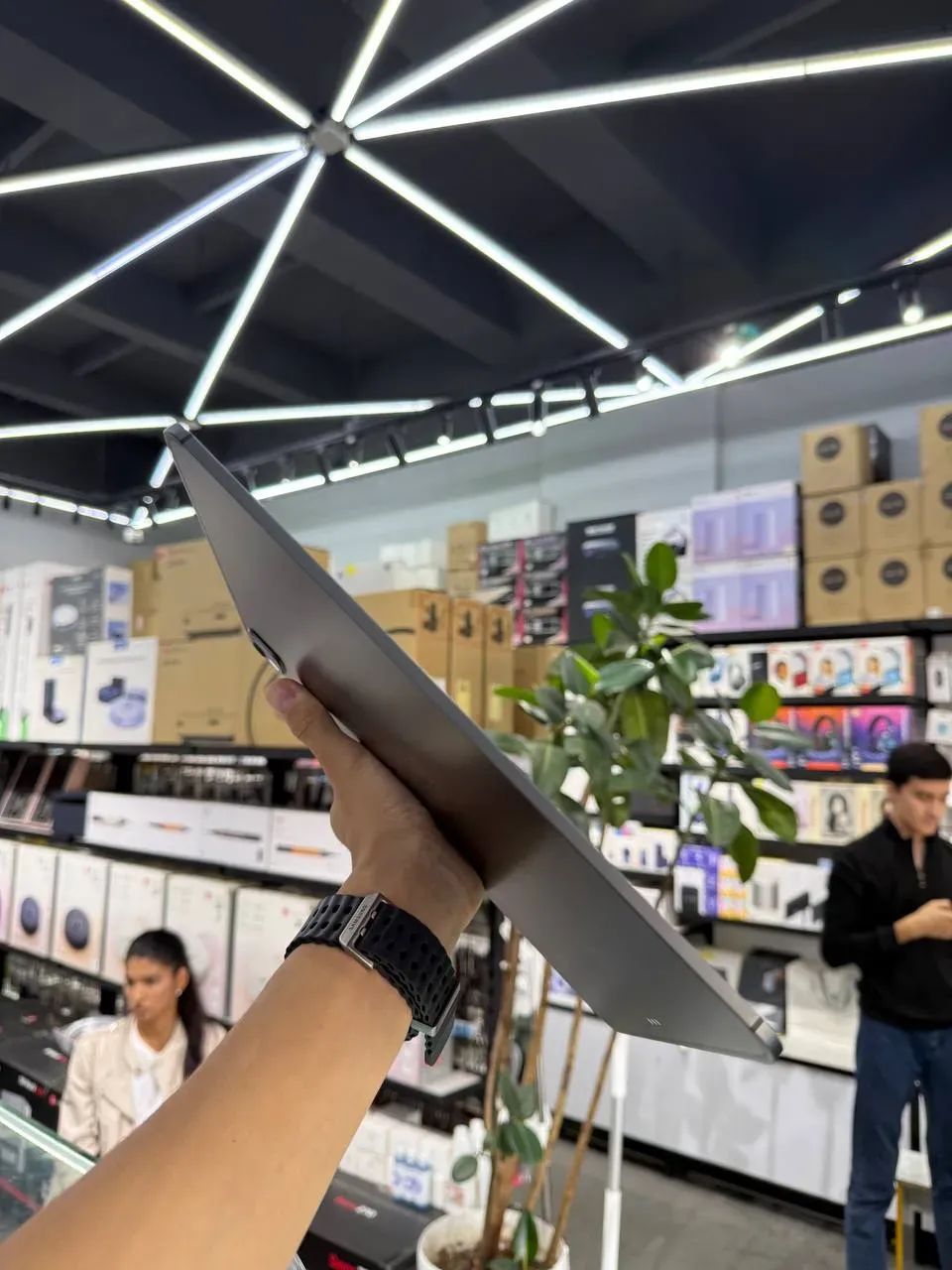 Apple iPad Pro 13 (M4) 3 Apple iPad Pro 13 (M4) image 3