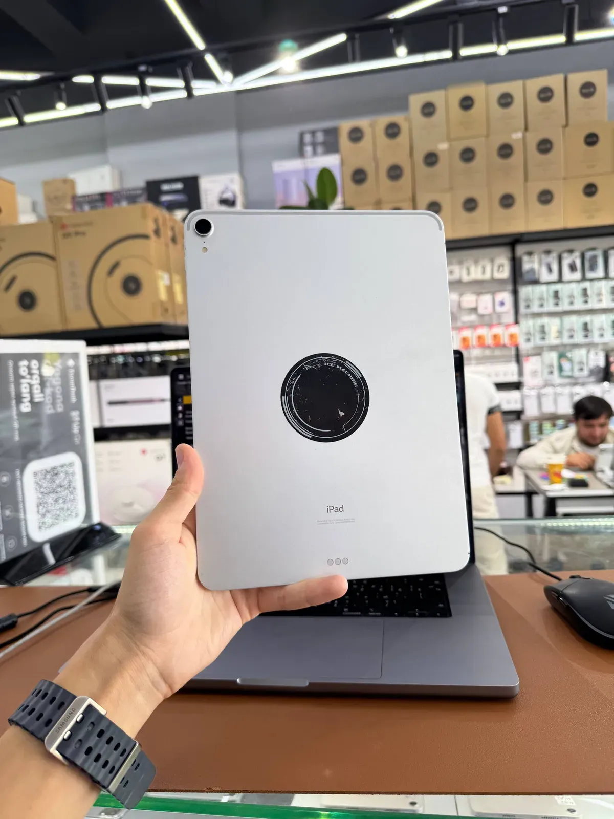 Apple iPad Pro 11 image 0