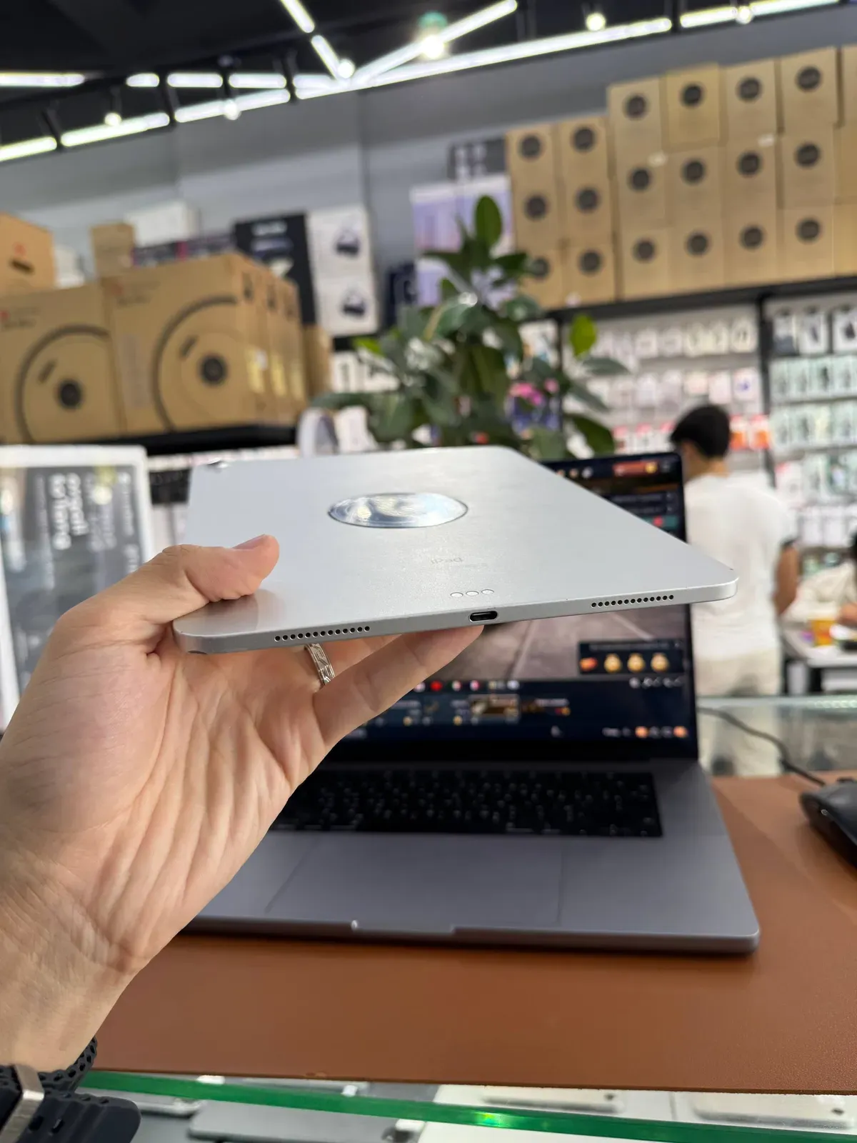 Apple iPad Pro 11 image 1