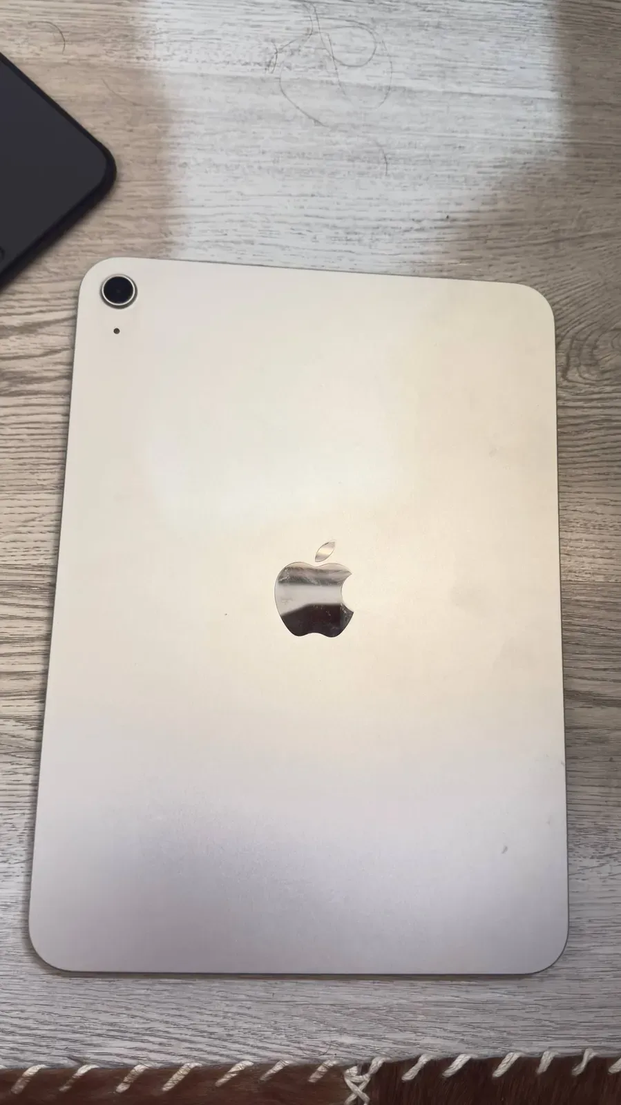 Apple iPad (A16) image 0
