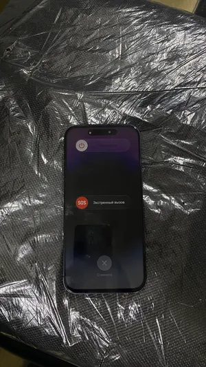 iPhone 17 Pro Max replica image 1 blur bg