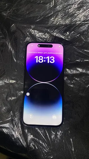 iPhone 17 Pro Max replica image 2 blur bg