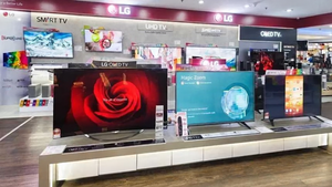 Телевизор LG 65QNED70B6C дастафка бесплатное image 2 blur bg