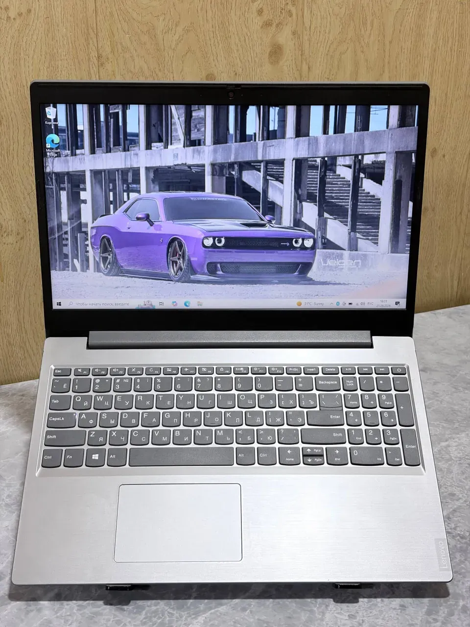 Ноутбук Lenovo image 1