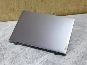 Ноутбук Lenovo V15 image 2 blur bg