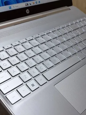 Ноутбук HP image 1 blur bg