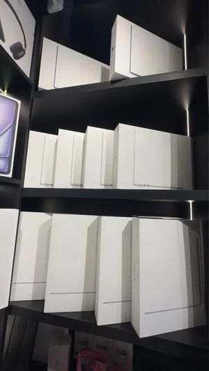 MacBook Air 13" M5 16/512GB, новый blur bg