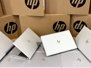 HP EliteBook 640 G9 Core i7, premium toifadagi noutbuk image 5 blur bg