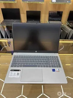 Noutbuk HP 15 Laptop Core i7 1355U 16/1TB 15.6" Full HD IPS image 1 blur bg