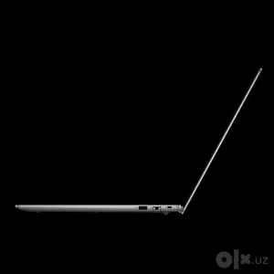 Asus ExpertBook P3 PM3606CHA 16" IPS Ryzen 7-8840HS 16GB SSD 512GB image 4 blur bg