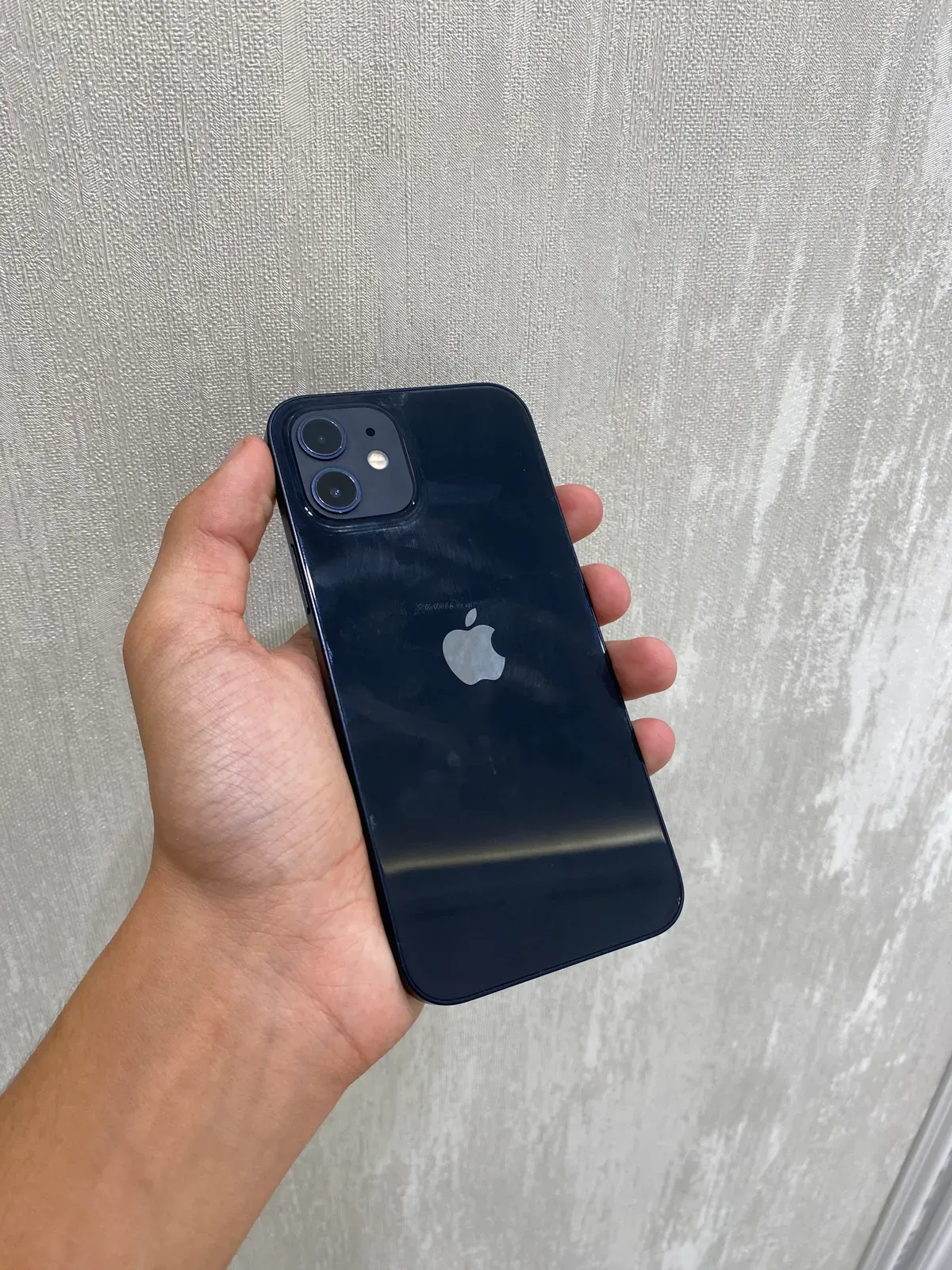 iPhone 12 64GB image 1