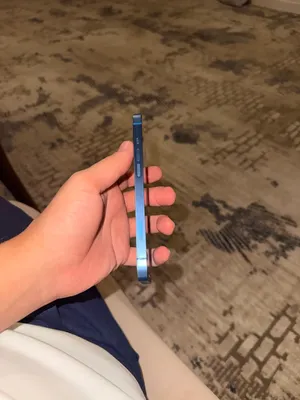 iPhone 13 256GB image 4 blur bg